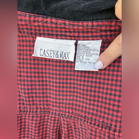 Vintage 90s Y2K Red plaid embroidered Casey & Max button down shirt S - Picture 5 of 6